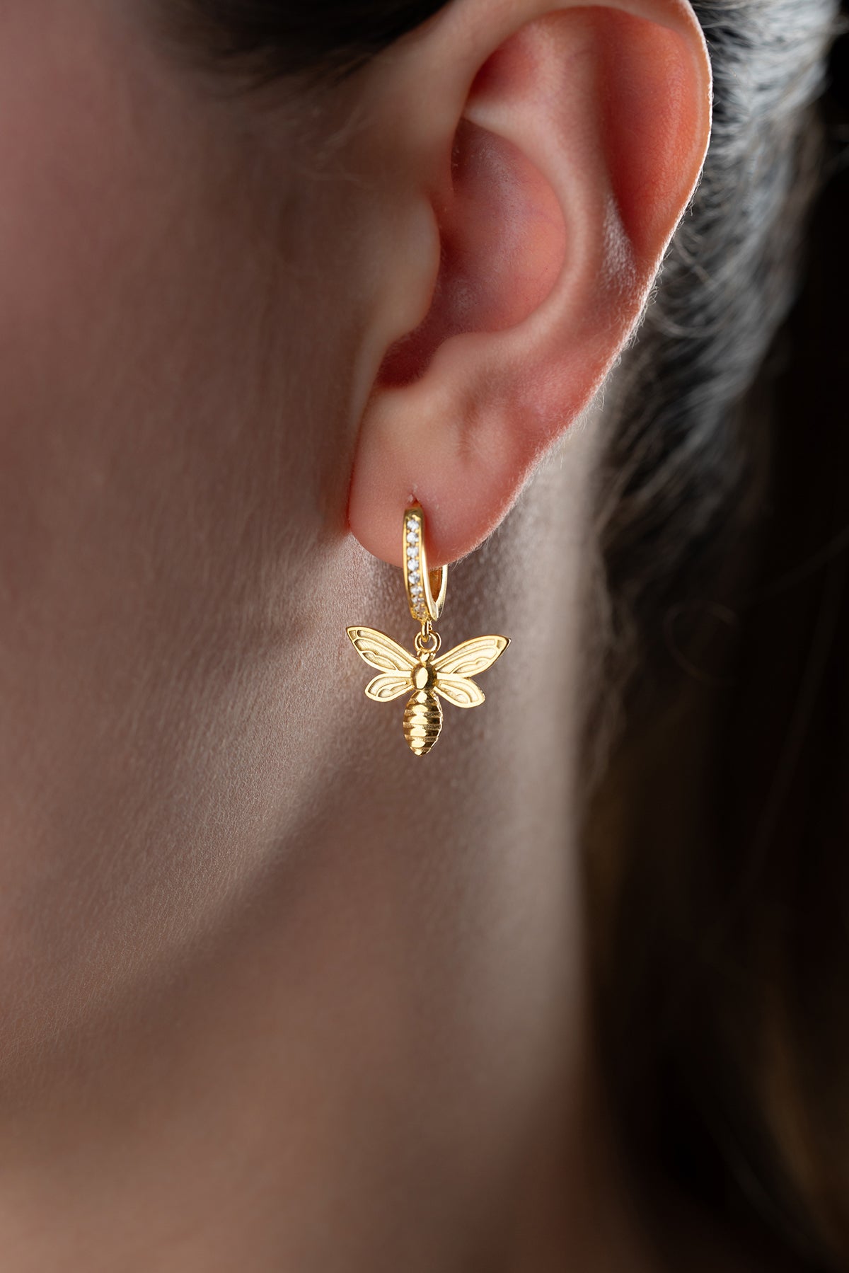 Boucles d'oreilles d'abeilles plaquées Queenbee Gold