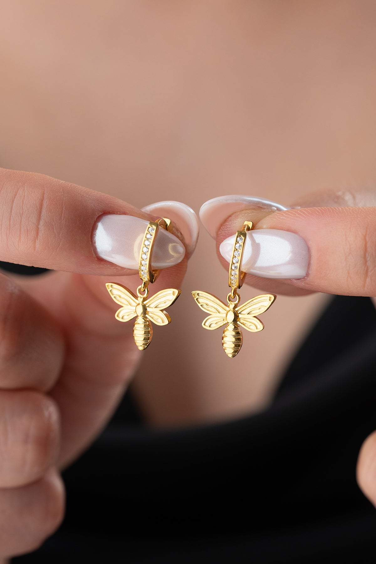 Boucles d'oreilles d'abeilles plaquées Queenbee Gold