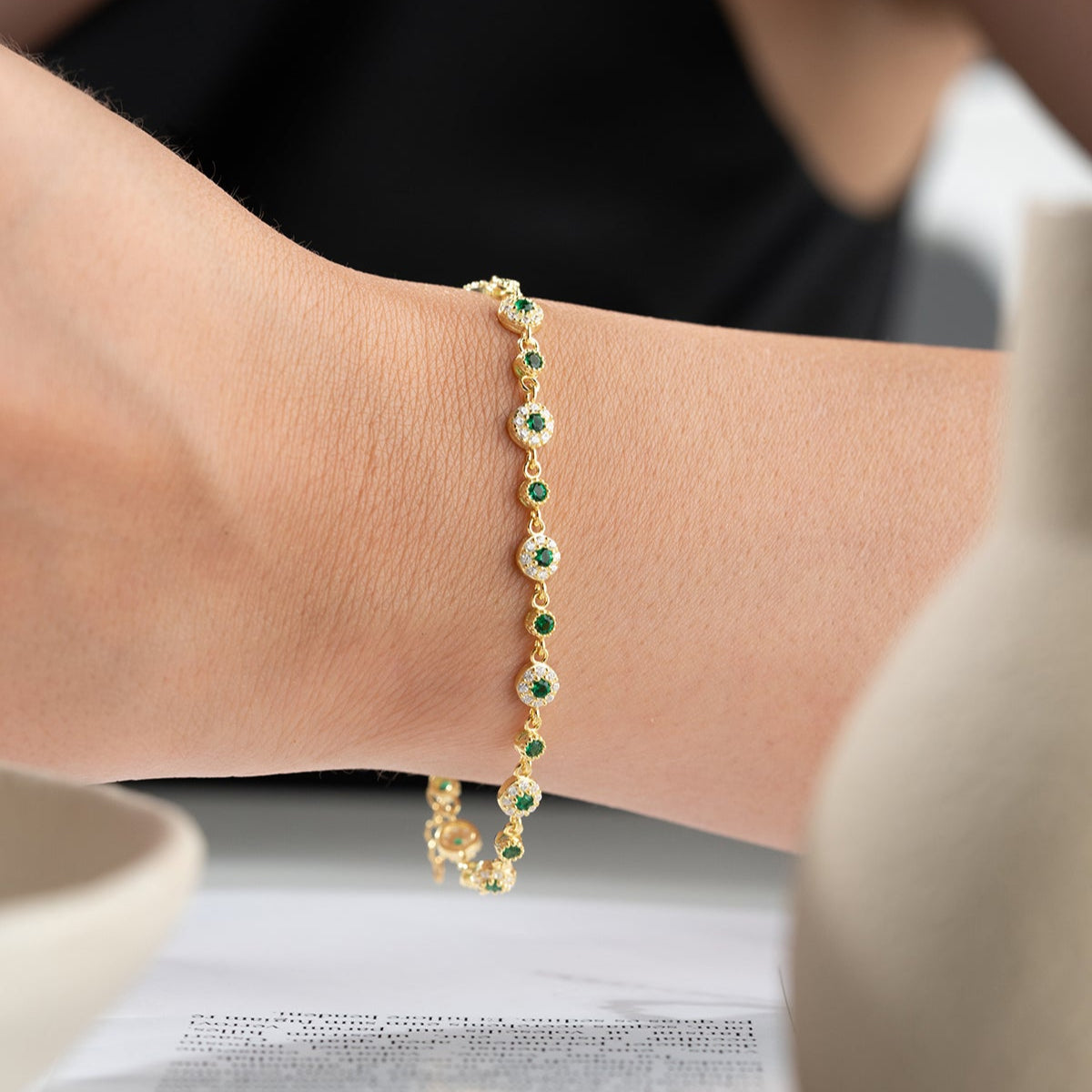 Bracelet plaqué or d'émeraude