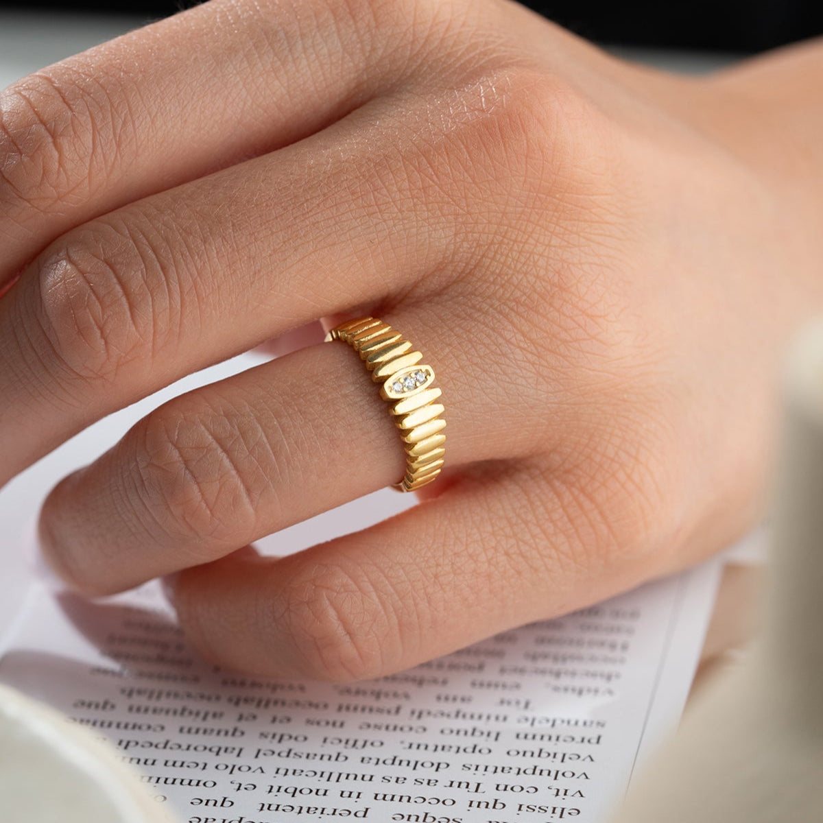 Eleganter Ring mit Stein – 925 Silber