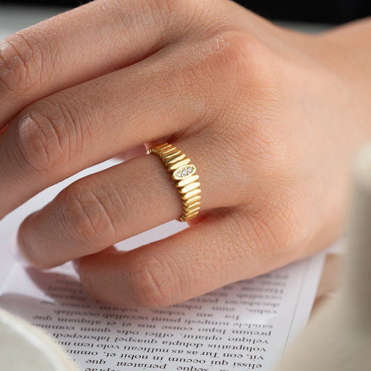 Eleganter Ring mit Stein – 925 Silber