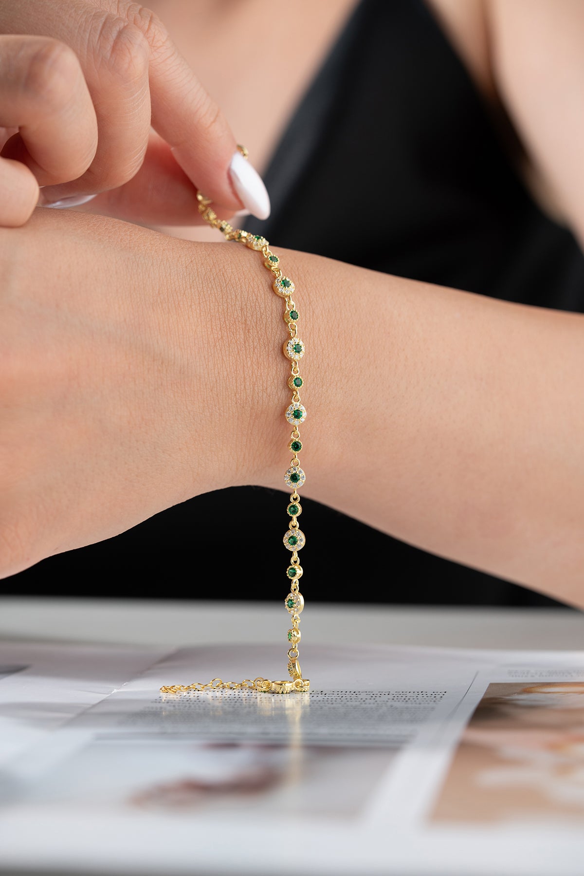 Bracelet plaqué or d'émeraude