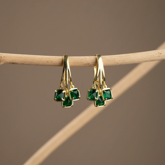 Emerald sparkle - 925 sterling silver green stone earrings