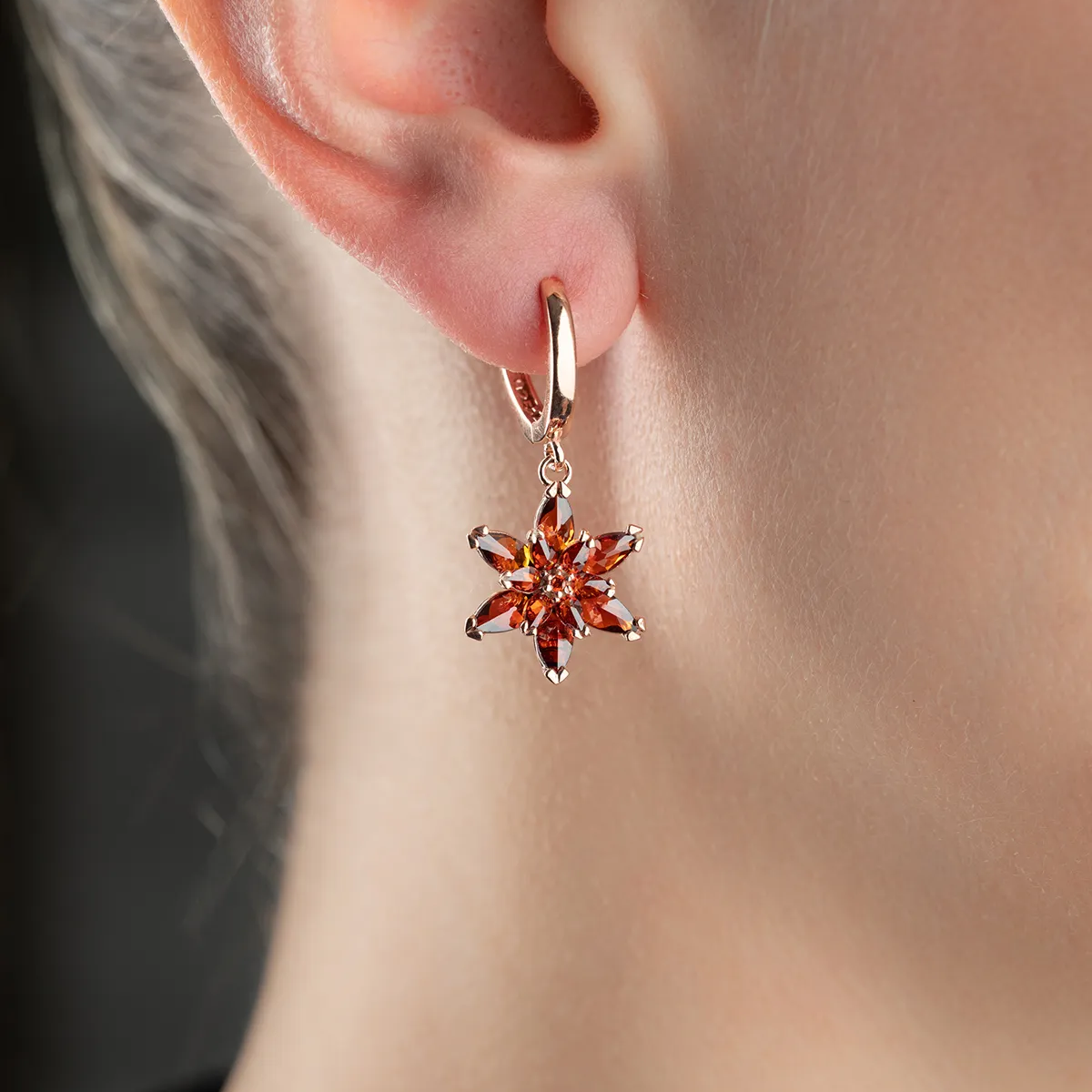 925 Ayar Gümüş Rose Garnet Küpe