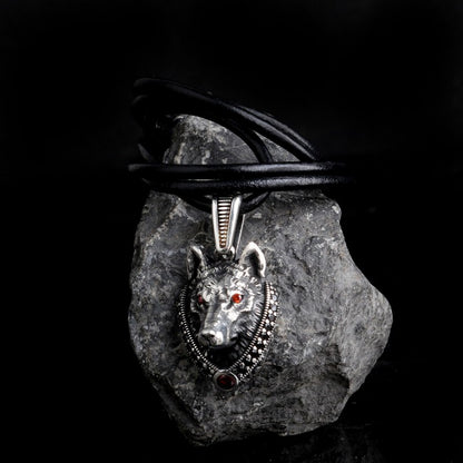 925 sterling silver necklace with wolf motif
