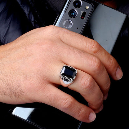 Anneau d'argent pour hommes en pierre de zircon noir