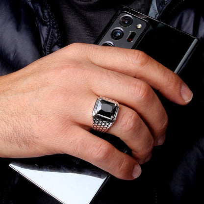 Anneau d'argent pour hommes en pierre de zircon noir